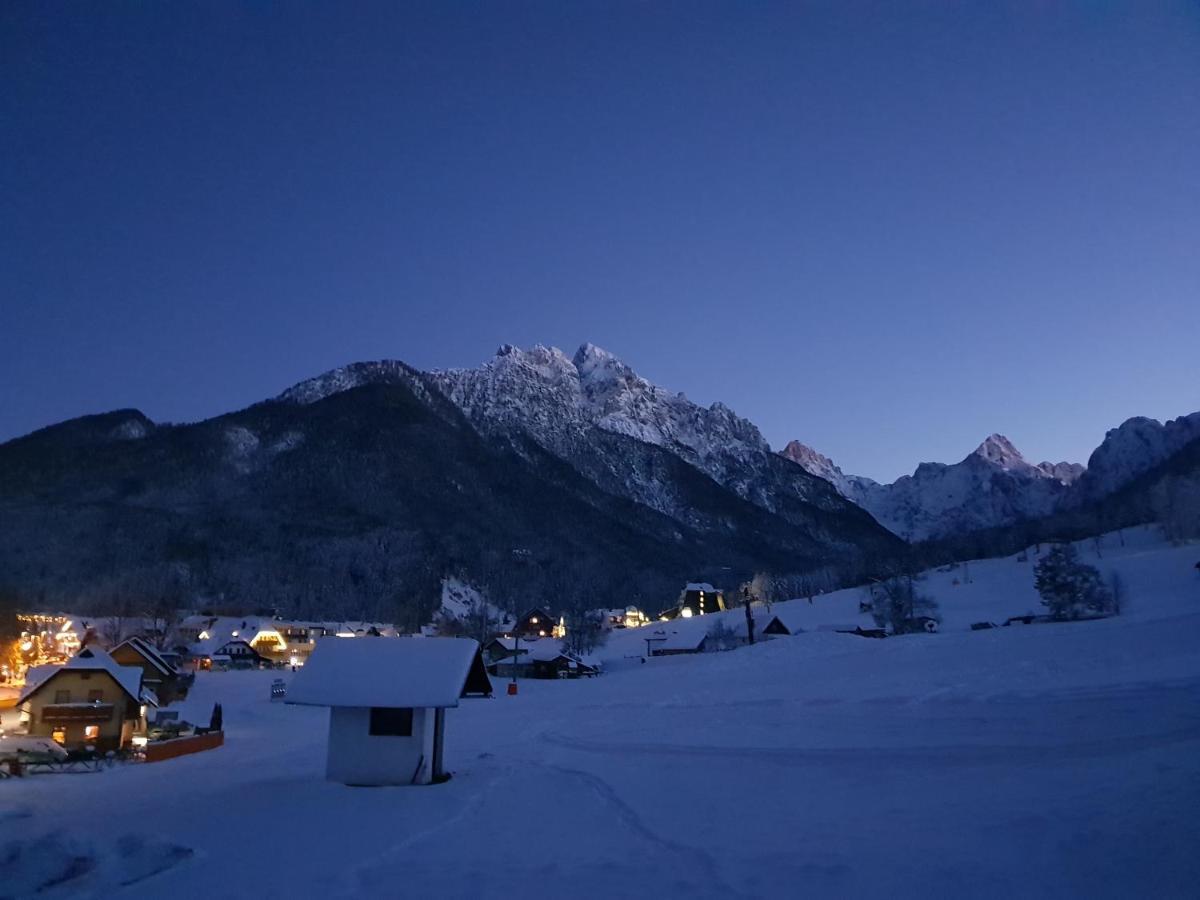 Apartma Kurji Vrh - Chicken Top Kranjska Gora Buitenkant foto